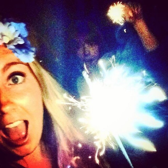 Meet your Posher, Claire - Picture 1 of 1